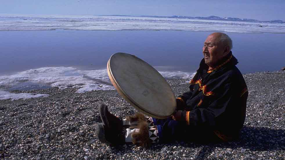 25 free things to do in December Inuit playing drums